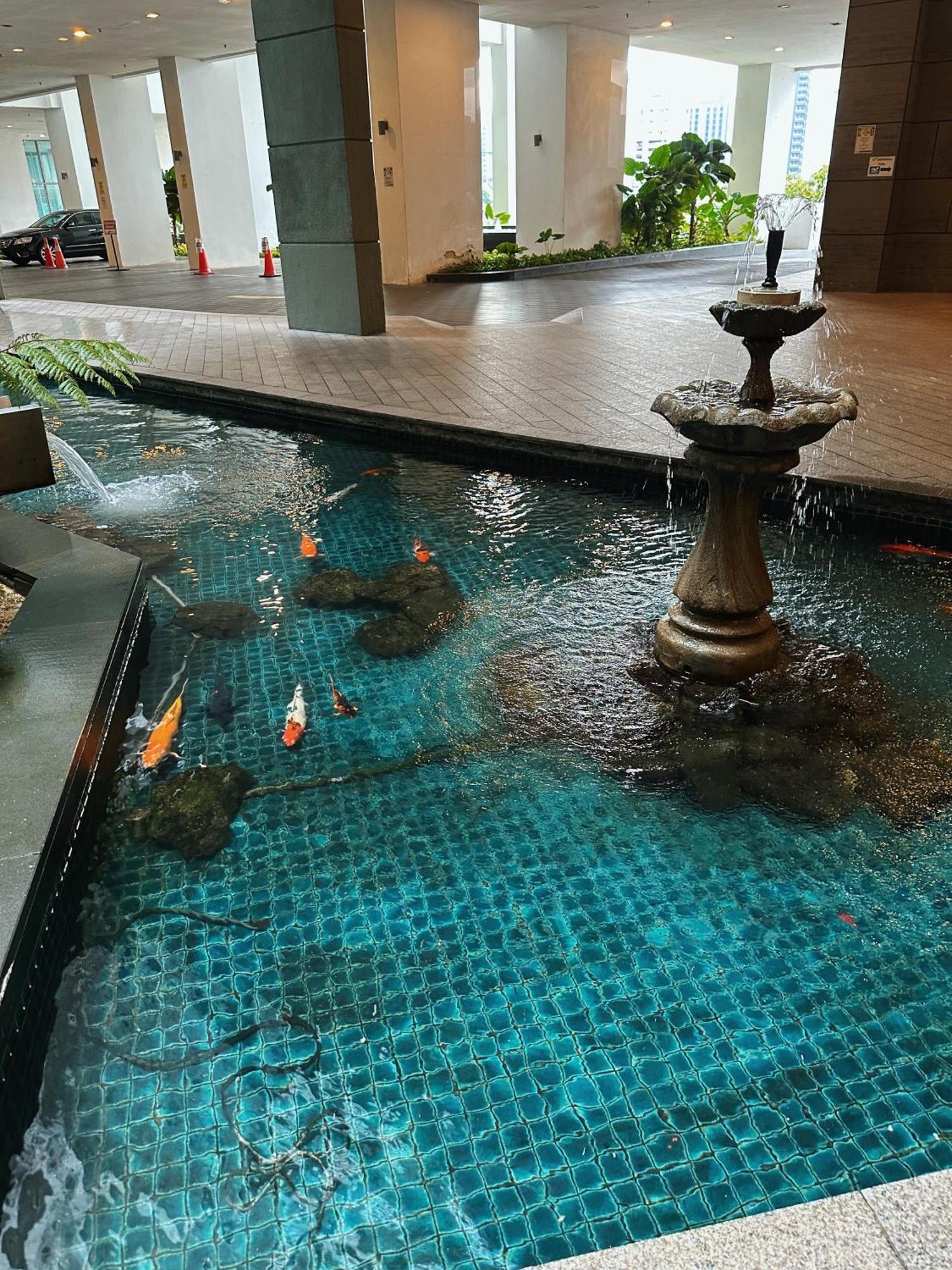 Modern Bauhaus Studio At Regalia Klcc Infinity Pool Kuala Lumpur Luaran gambar