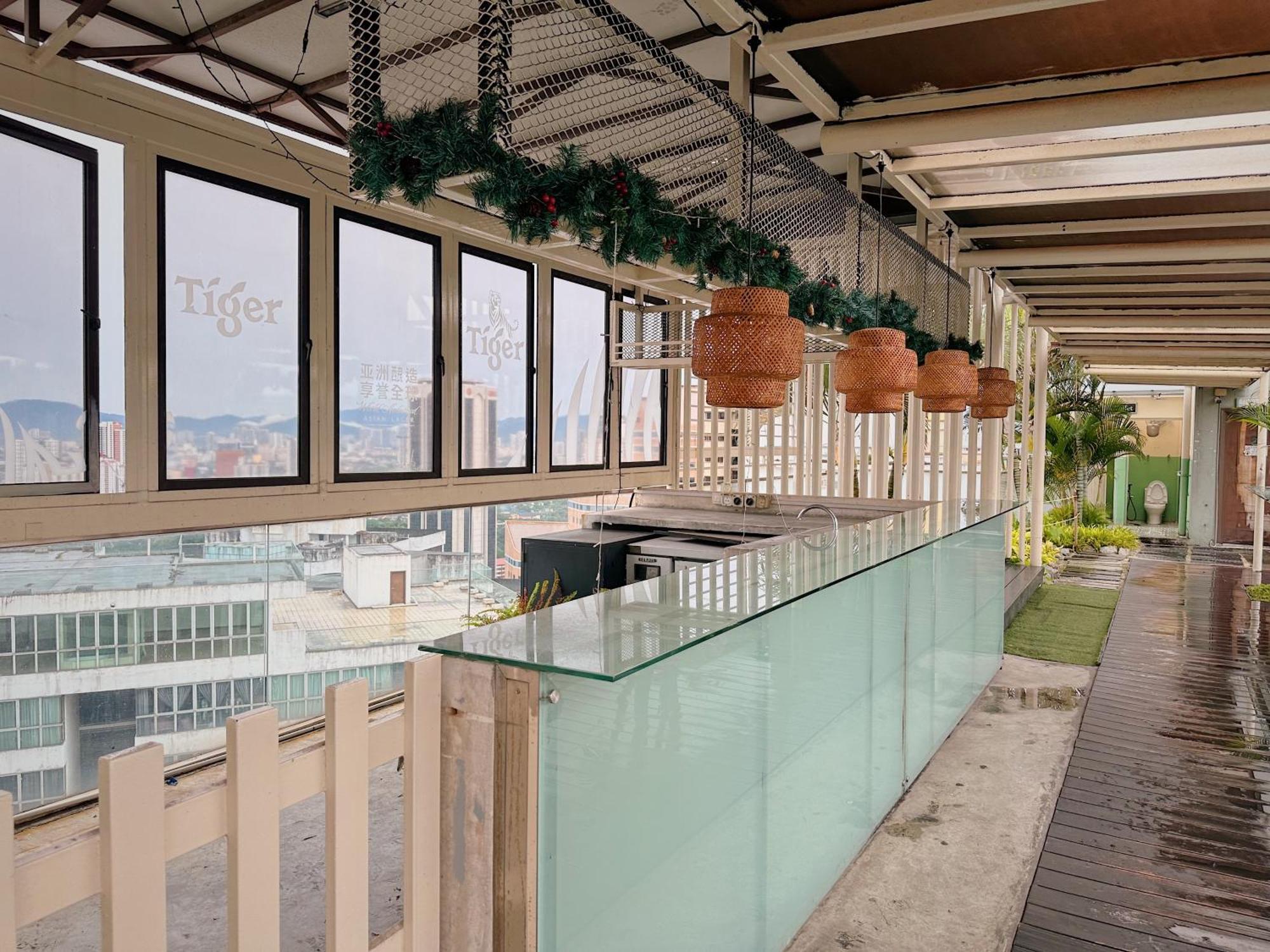 Modern Bauhaus Studio At Regalia Klcc Infinity Pool Kuala Lumpur Luaran gambar